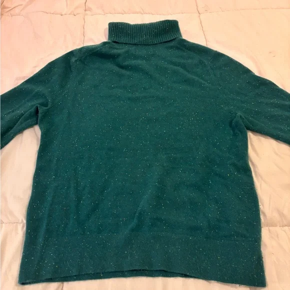 Lands' End Women's Green Cashmere Turtleneck Sweater - Picture 12 of 12